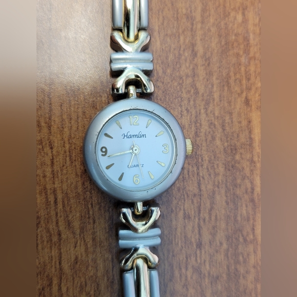 Two Tone Hamlin Bracelet Watch with Quartz Movement - Picture 4 of 9